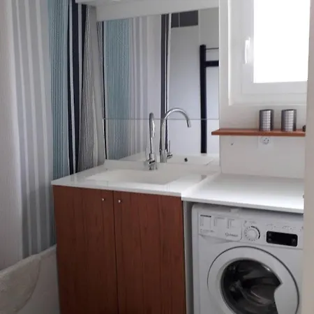 Dans De Vacances, 3 Chambres, Piscines, Jacuzzi, Au Bord Du
