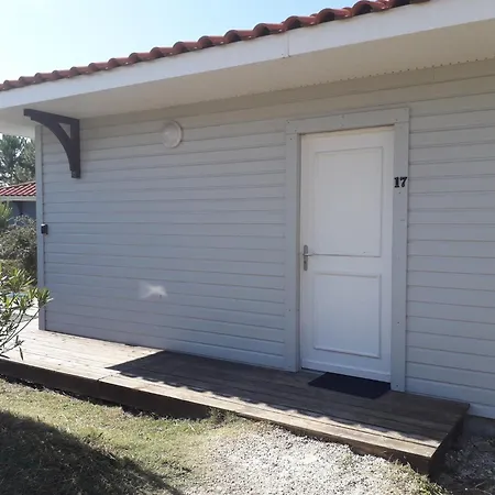 Дом отдыха Dans De Vacances, 3 Chambres, Piscines, Jacuzzi, Au Bord Du *